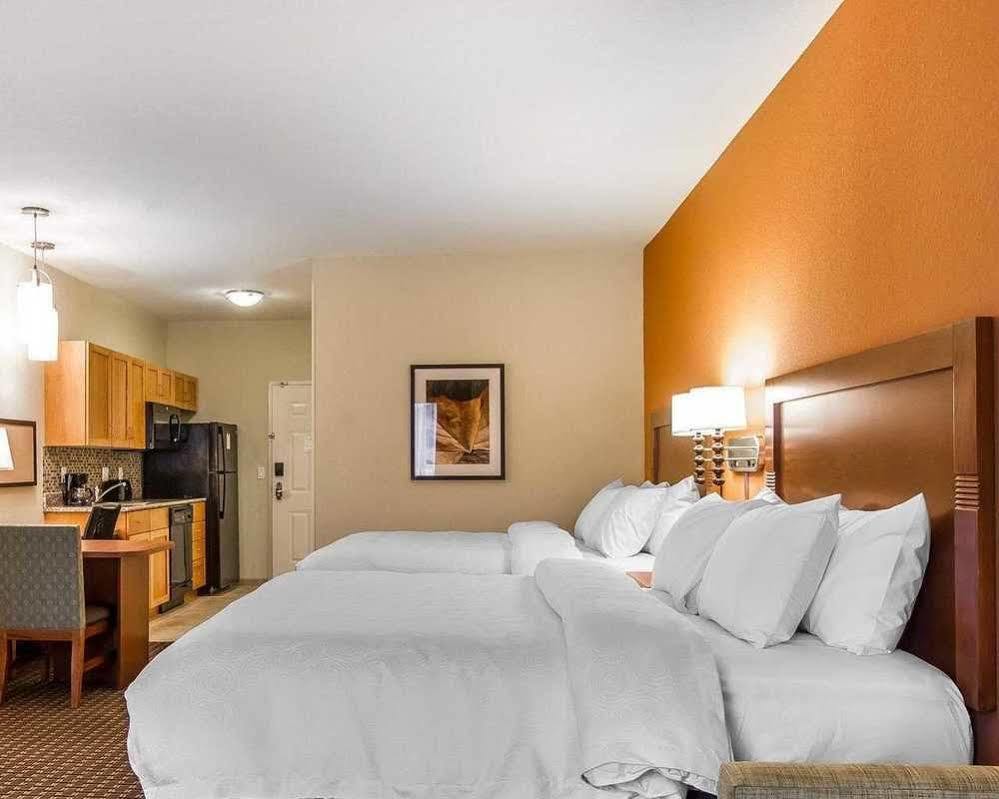 Mainstay Suites Stanley Exterior foto
